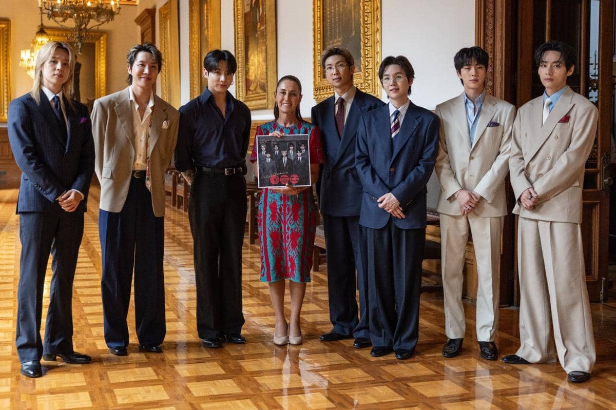 BTS saat berada di Istana Nasional Meksiko pada Rabu (6/5/2026)