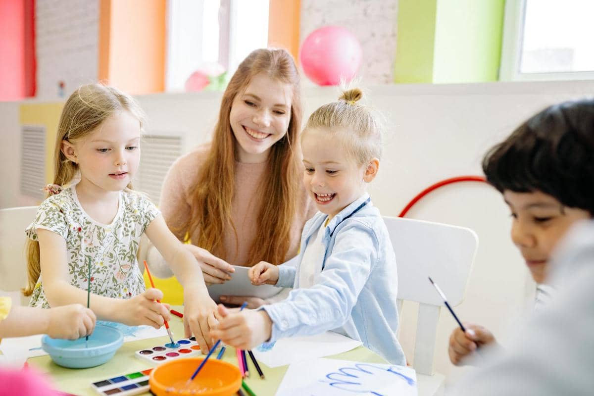 5 Hal yang Harus Diperhatikan dari Pengasuh Daycare, Anak Tetap Nyaman