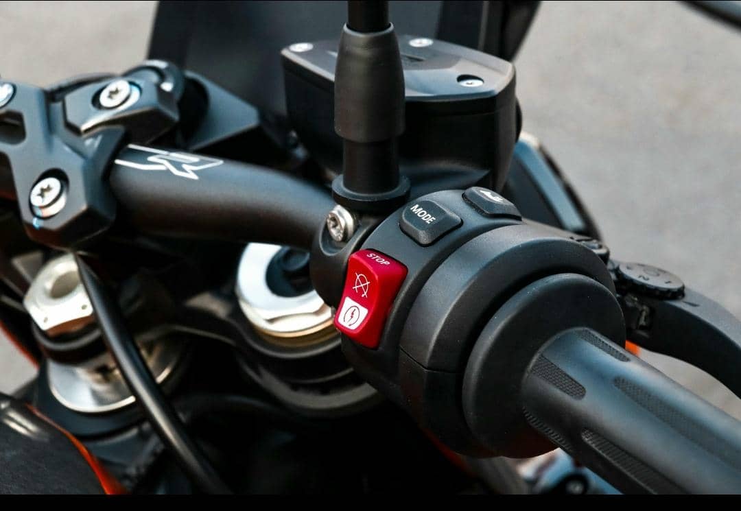 ilustrasi kontrol stang motor