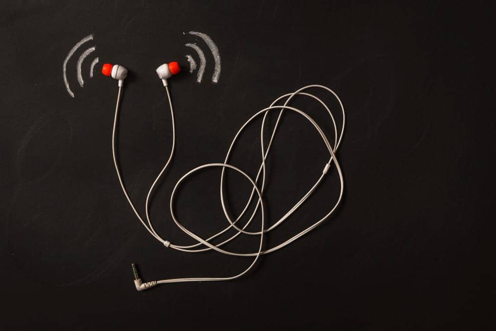 ilustrasi headset kabel yang semrawut