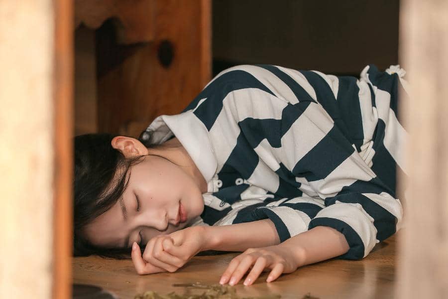 still cut drama Korea Sold Out On You