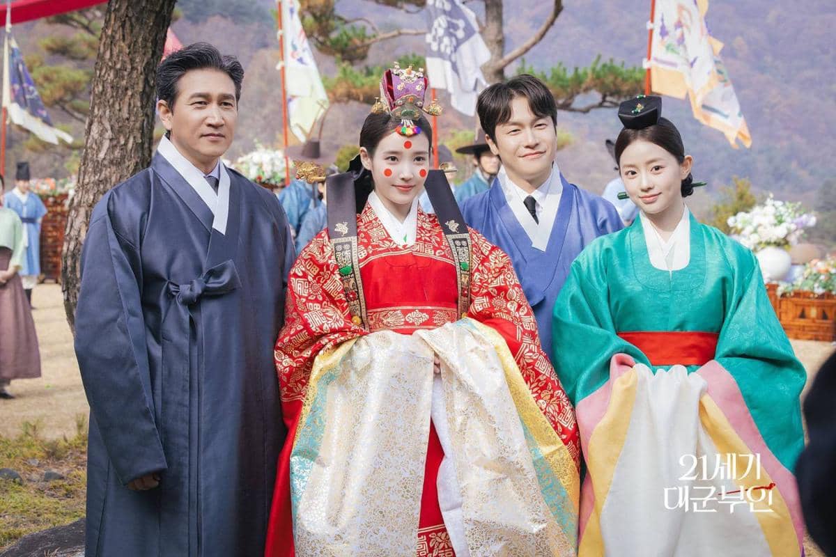 Still cut drama Perfect Crown 