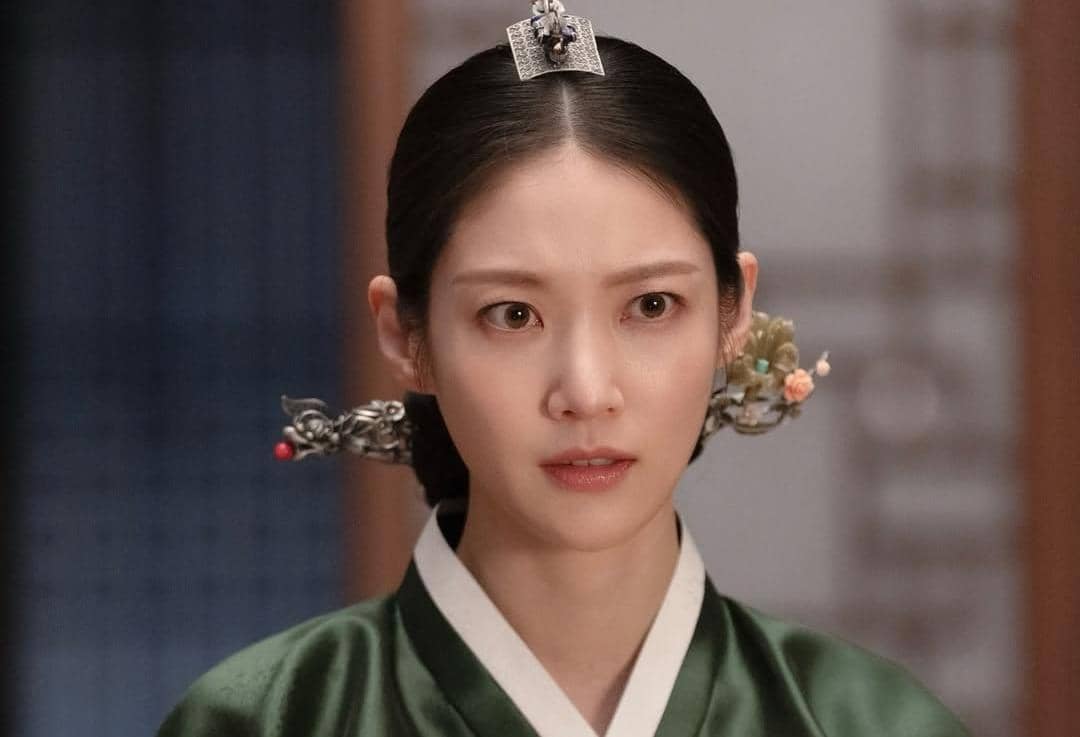 Gong Seung Yeon di drama Perfect Crown