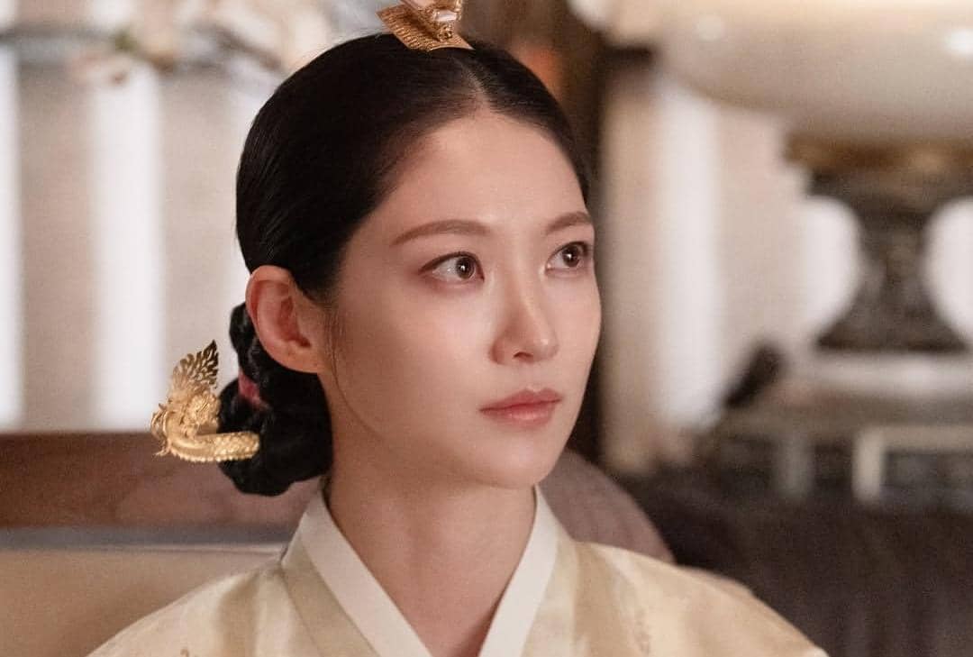 Gong Seung Yeon di drama Perfect Crown