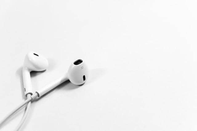 potret headset kabel 
