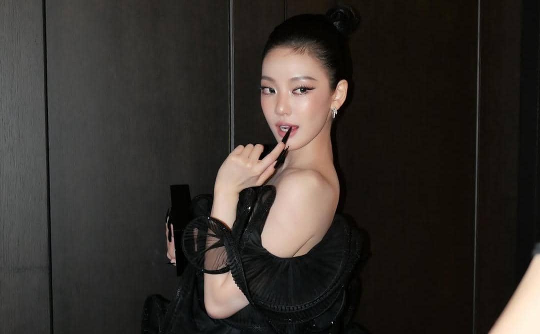 Inspirasi makeup ala Ningning aespa di Met Gala 2026