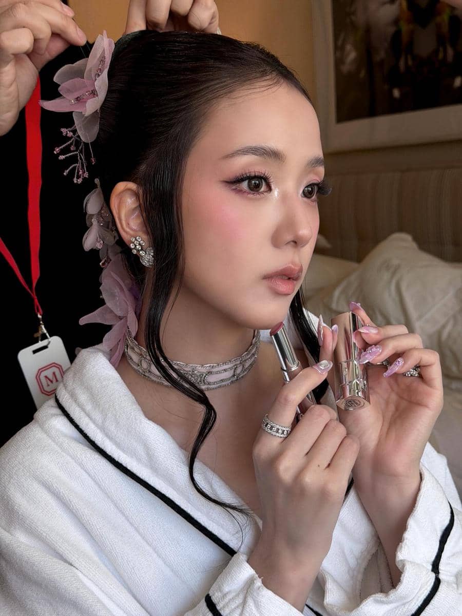 Inspirasi makeup ala member BLACKPINK di Met Gala 2026