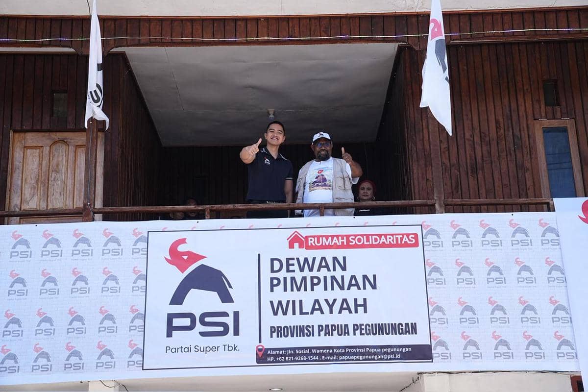 Momen Kaesang Kunjungi Kantor Baru PSI Papua Pegunungan