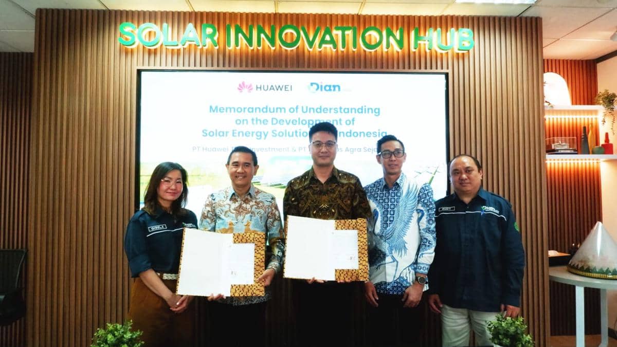 Dian Solar Luncurkan Solar Innovation Hub Pantau PLTS Real-Time
