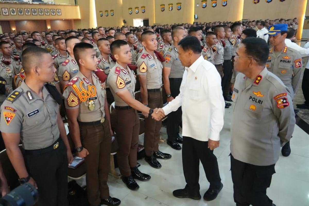 Djamari Chaniago, taruna kepolisian
