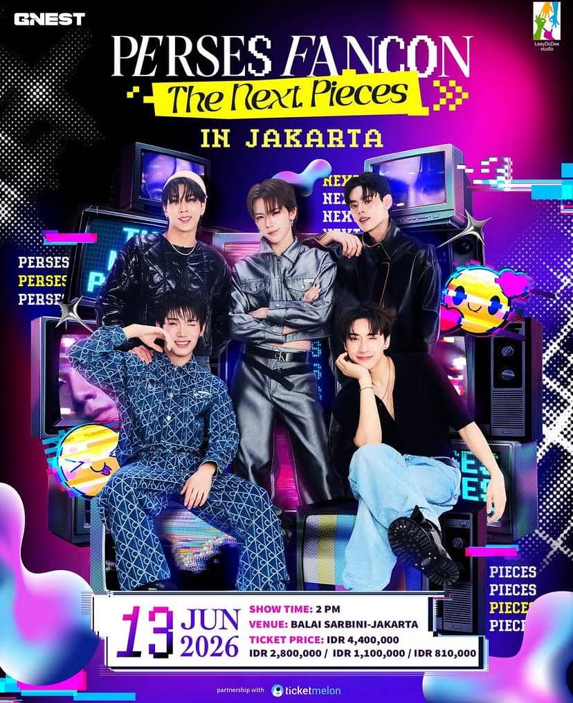 Poster acara PERSES Fancon The Next Pieces di Jakarta 2026 menampilkan lima anggota grup dengan latar warna ungu dan detail neon futuristik.