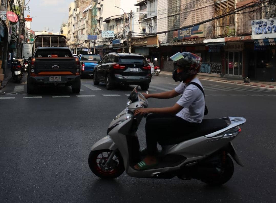 Kebiasaan yang Diam-diam Merusak Aki Sepeda Motor