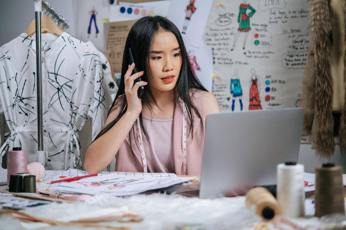 Mengatur bisnis