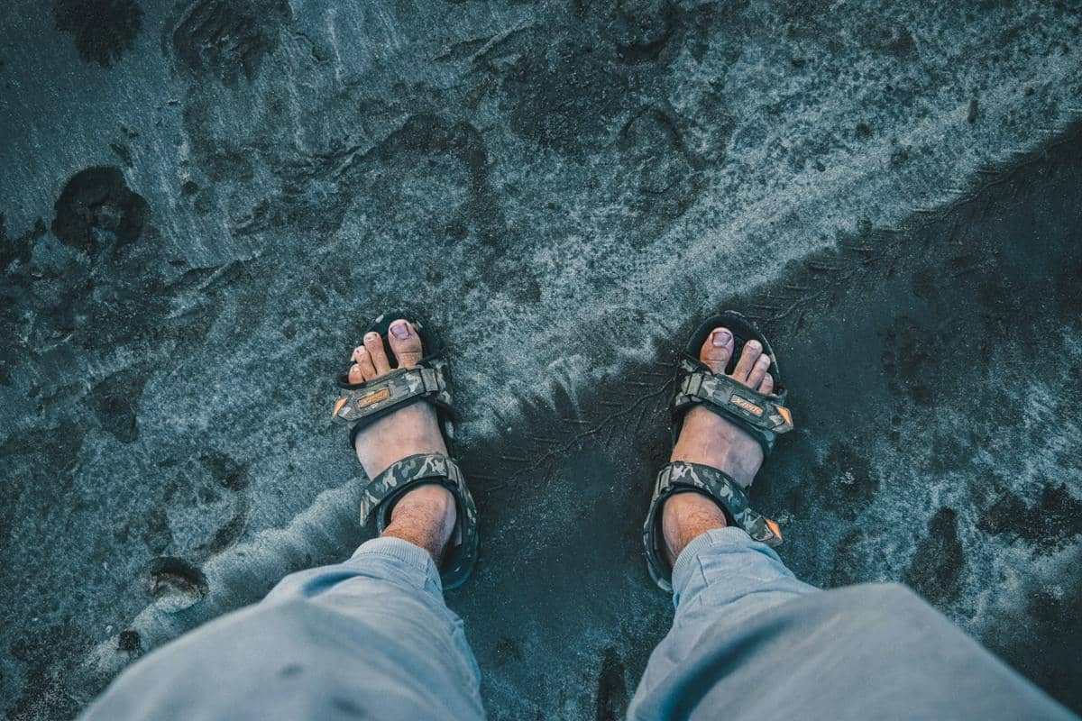 5 Kesalahan saat Membeli Sandal Gunung, Jangan Fokus Modelnya Saja