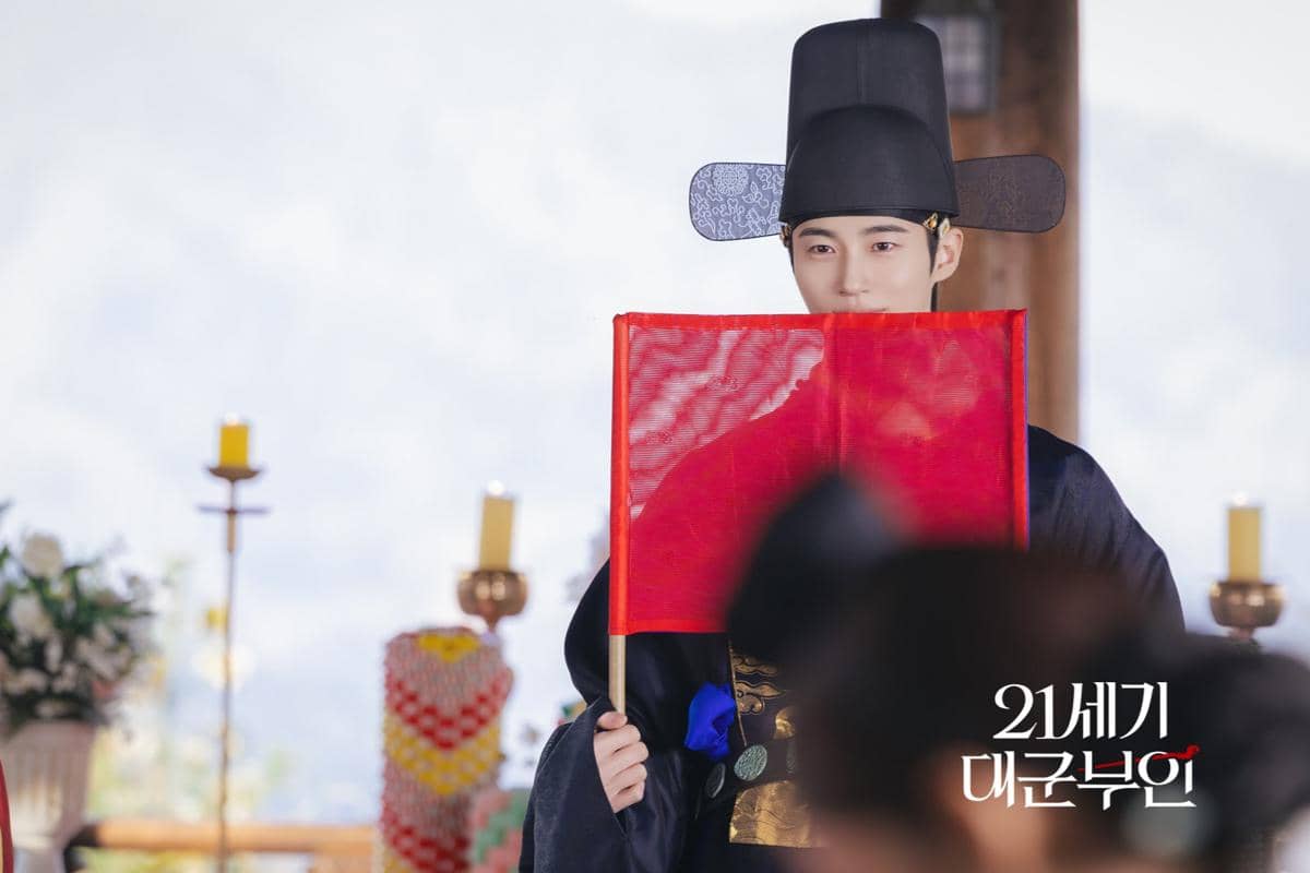 cuplikan drama Perfect Crown