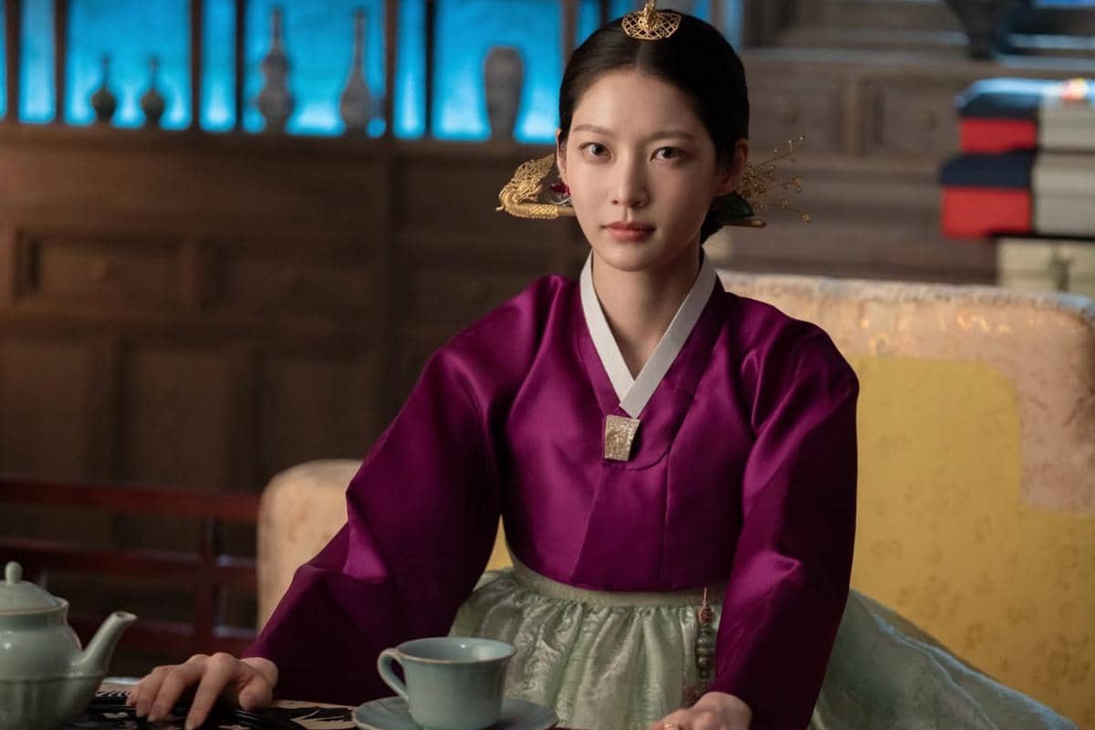 Still cut Perfect Crown