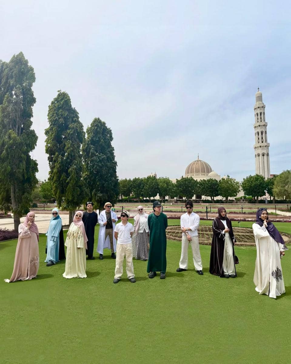 Keluarga Gen Halilintar berlibur di Oman