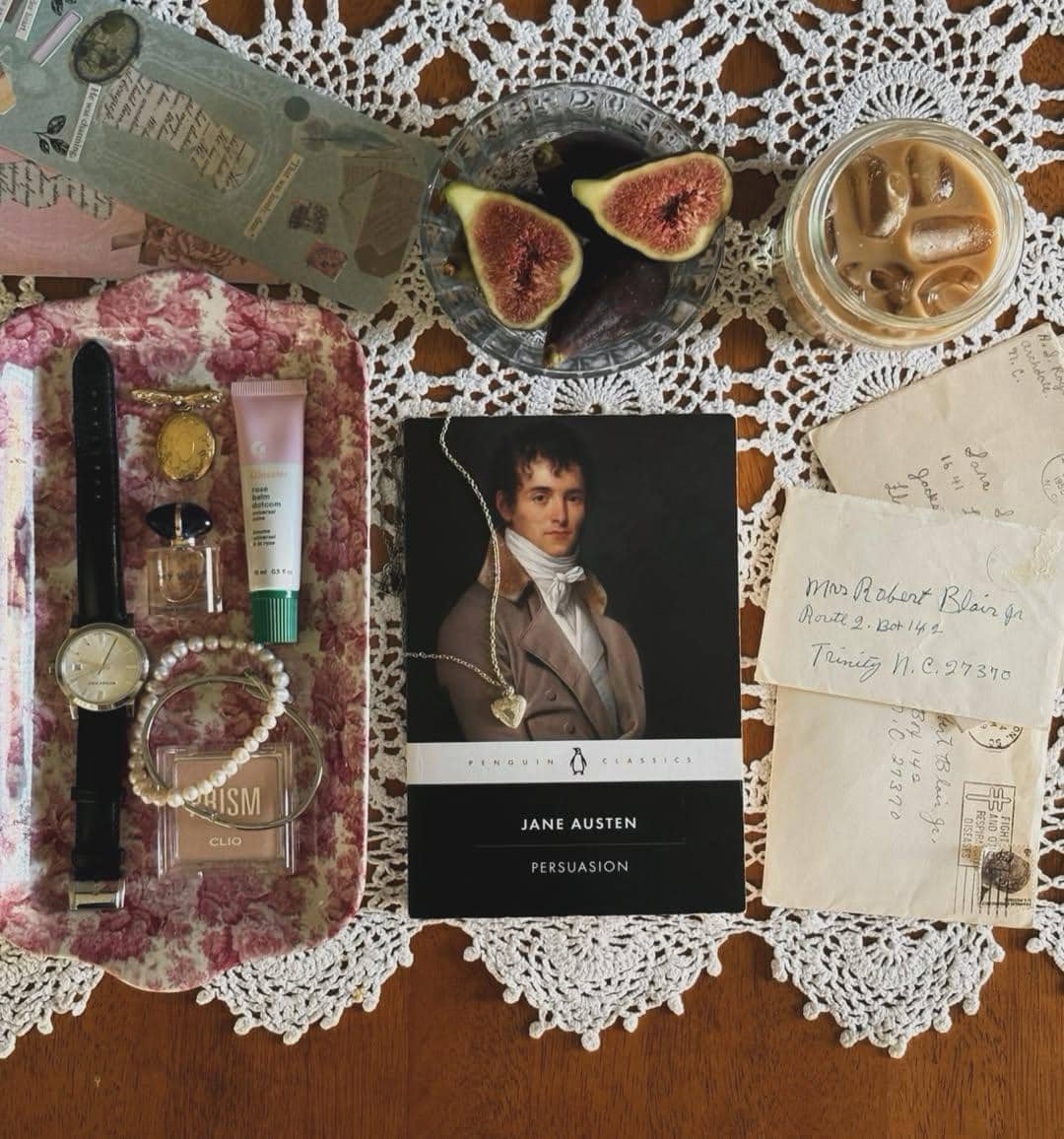 Tampilan buku Persuasion by Jane Austen