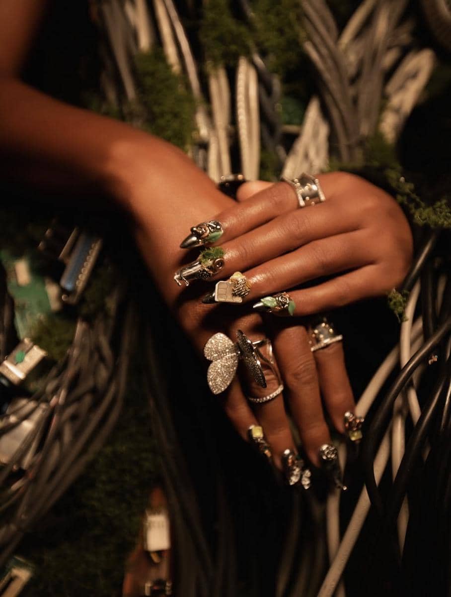 Inspirasi nail art seleb di Met Gala 2026 