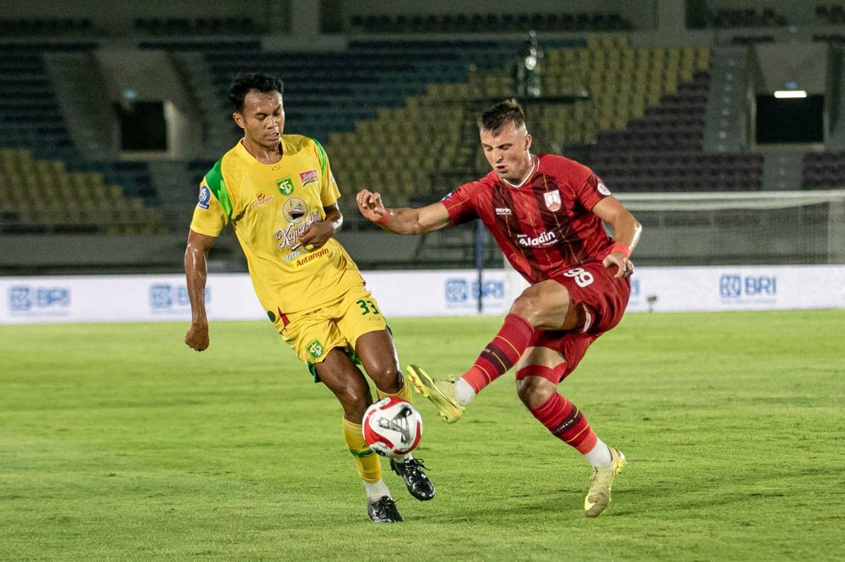 antarafoto-persis-solo-imbang-melawan-persebaya-surabaya-1778372906 (1).jpg