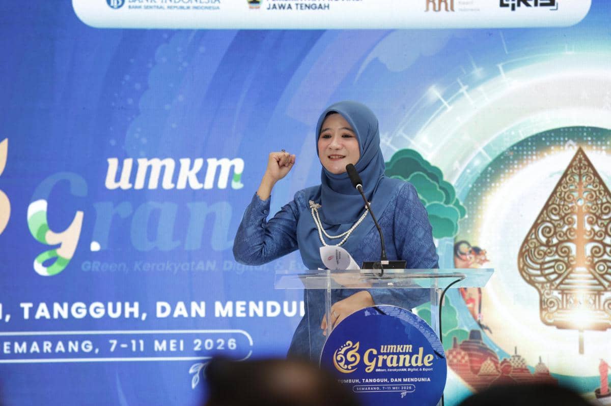 Ketua Dekranasda Jateng, Nawal Arafah Yasin saat memberi sambutan di pameran UMKM Grande 2026 di Semarang. (Dok. Humas Pemprov Jateng)