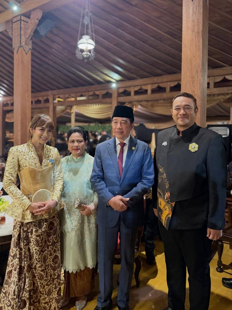 Gaya Tamu Artis di Ngunduh Mantu Kedua Anak Soimah (instagram.com/gilangdirga)