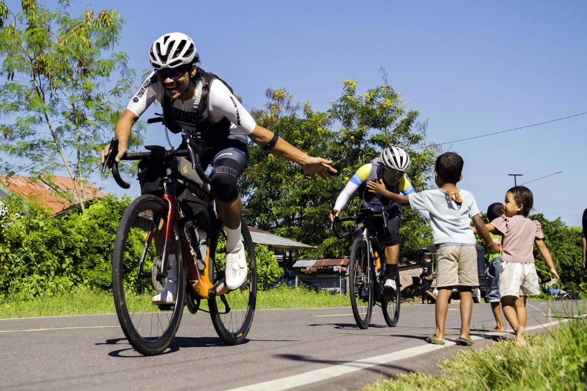 Ultra Cyclist Malang Ukir Sejarah di Lintang Flores 2026