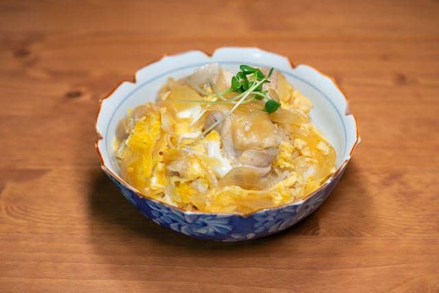 Resep Oyakodon Ala Jepang yang Bisa Kamu Tiru Sendiri di Rumah
