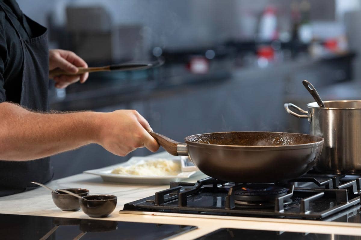 ilustrasi memasak glazed
