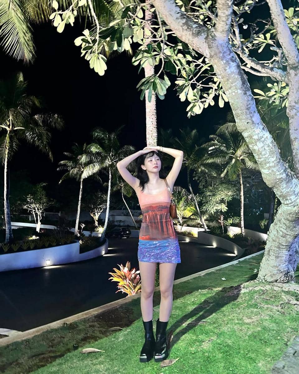 cara keren styling dress ala Seulgi Red Velvet