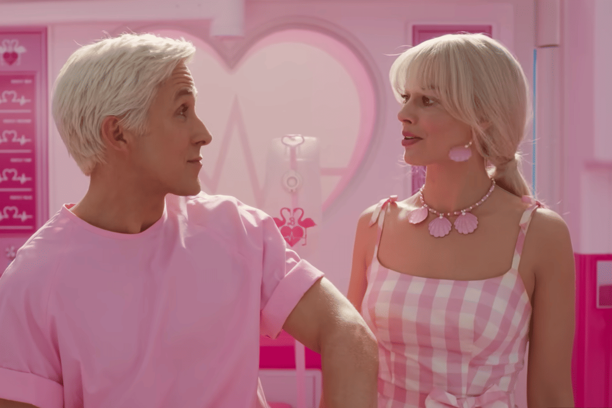 Ken dan Barbie dalam film Barbie.