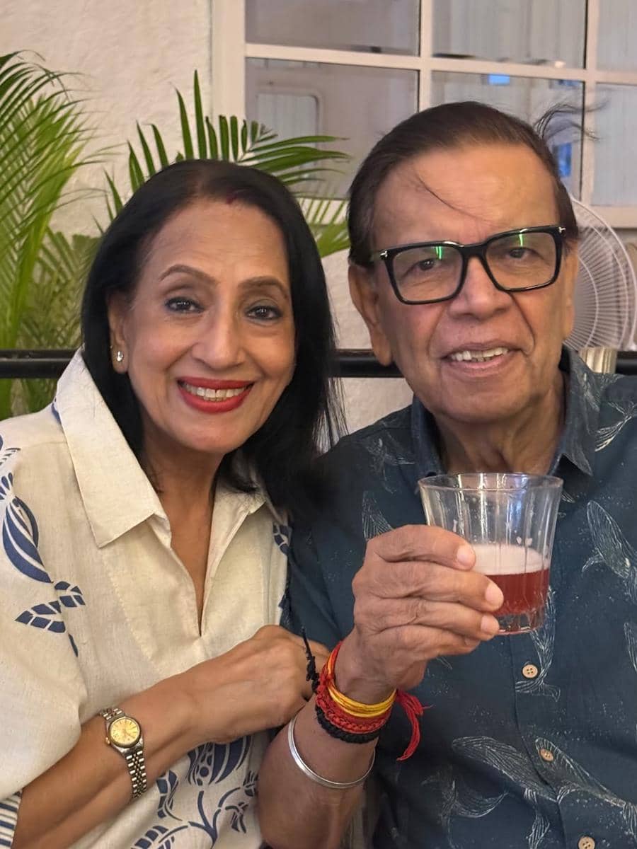 orangtua Bipasha Basu