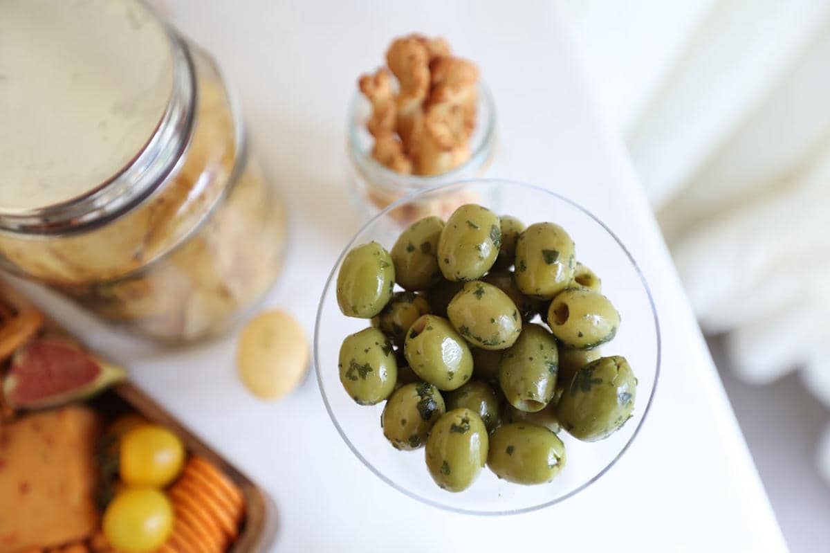 9 Buah dengan Kandungan Lemak Tertinggi, Bikin Kenyang Lebih Lama!