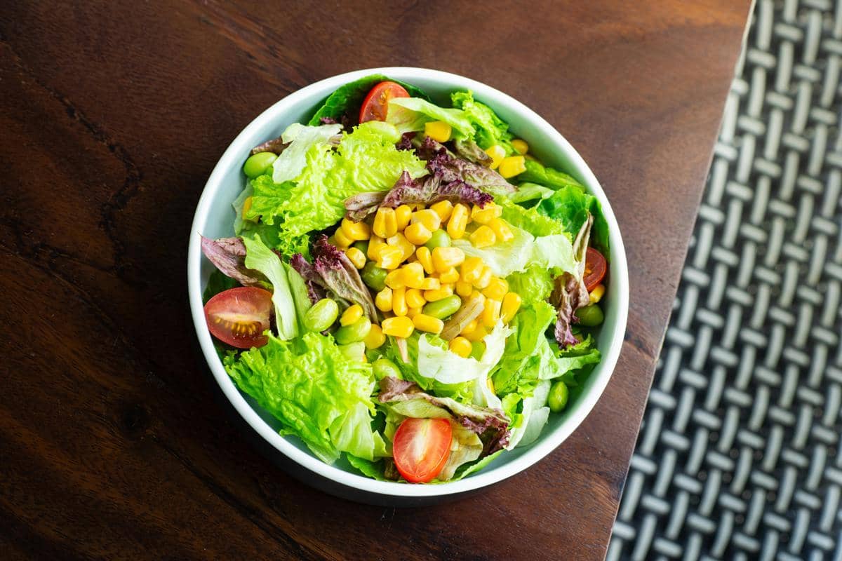 Kenapa Makan Salad Malah Bikin Perut Begah? Ini Penjelasannya!