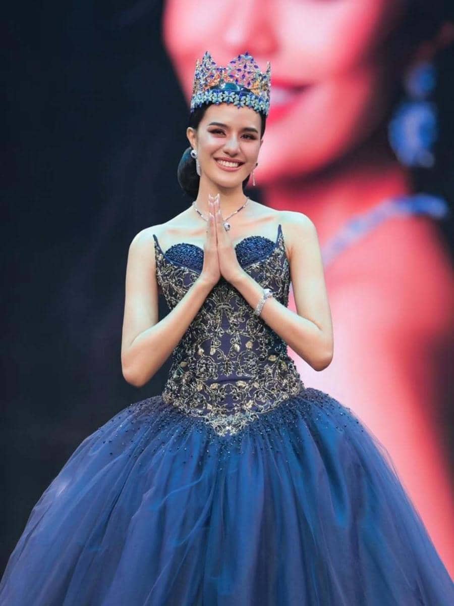 Potret Last Walk Opal Suchata Sebagai Miss World Thailand 2025