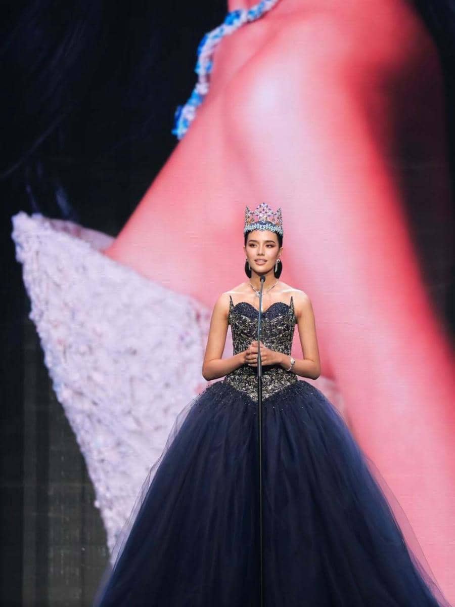 Potret Last Walk Opal Suchata Sebagai Miss World Thailand 2025