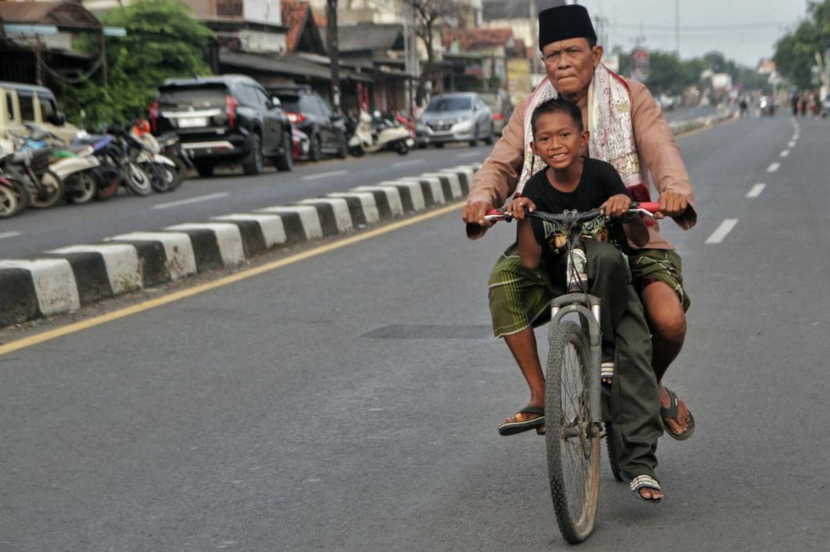 ilustrasi orang tua atau lansia, Indonesia