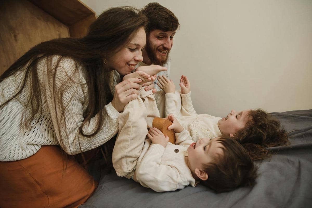 Working Parents Bisa Tetap Dekat dengan Anak, Ini 5 Tipsnya