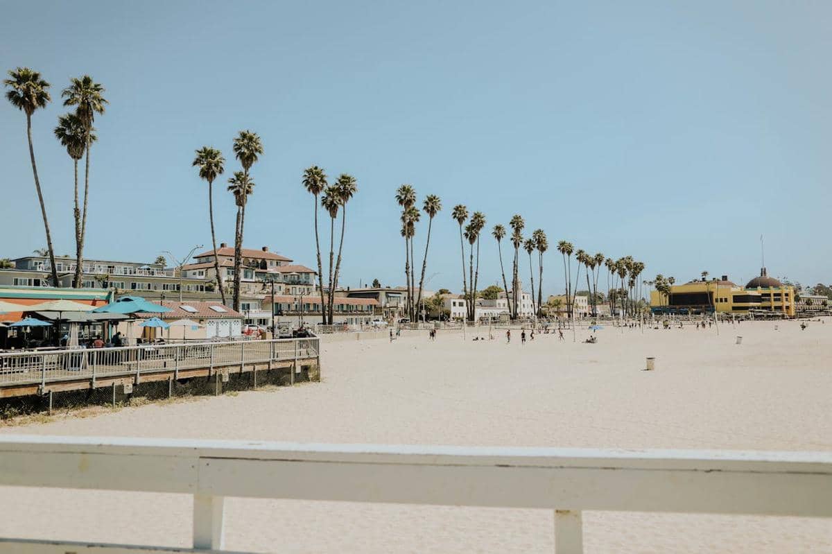 ilustrasi Santa Cruz, California