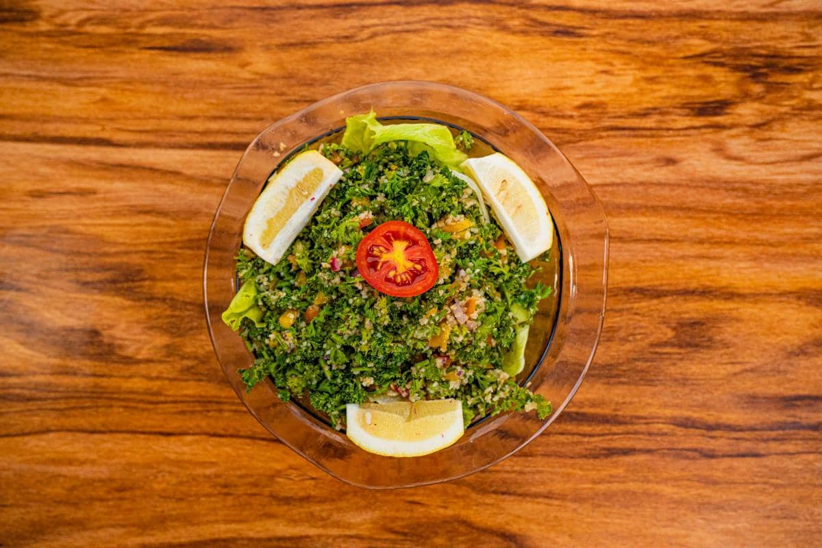 ilustrasi sajian tabbouleh