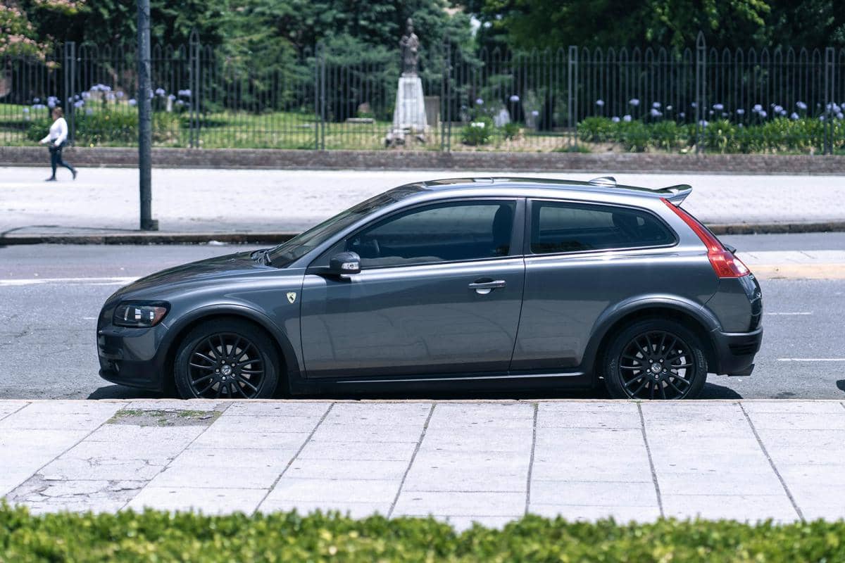 ilustrasi mobil hatchback