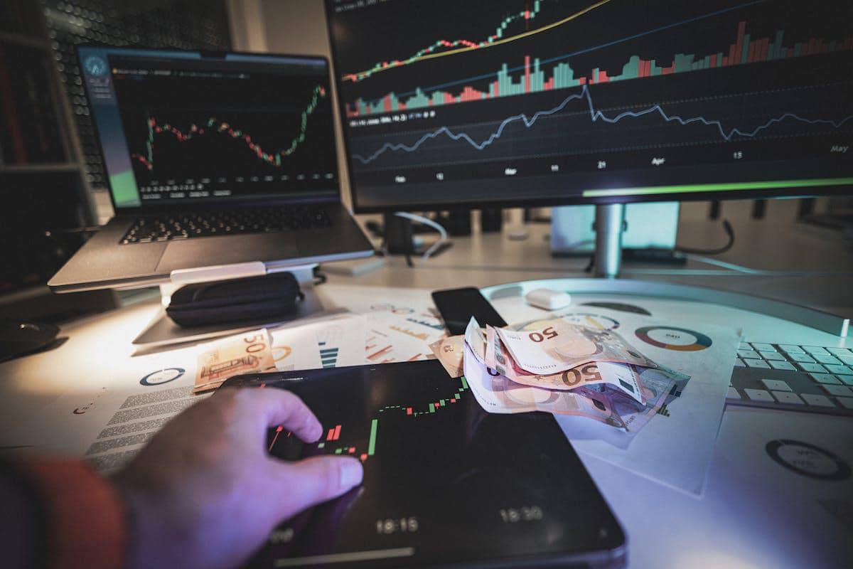 5 Perbedaan Investasi dan Spekulasi yang Sering Disalahartikan