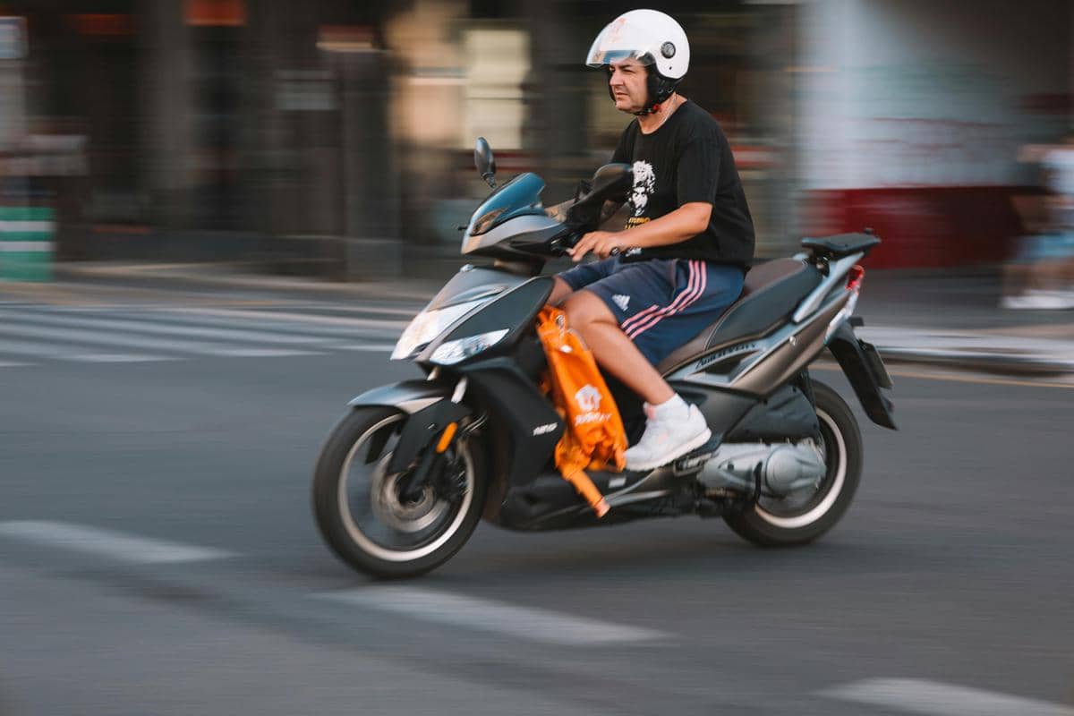 ilustrasi motor ojek