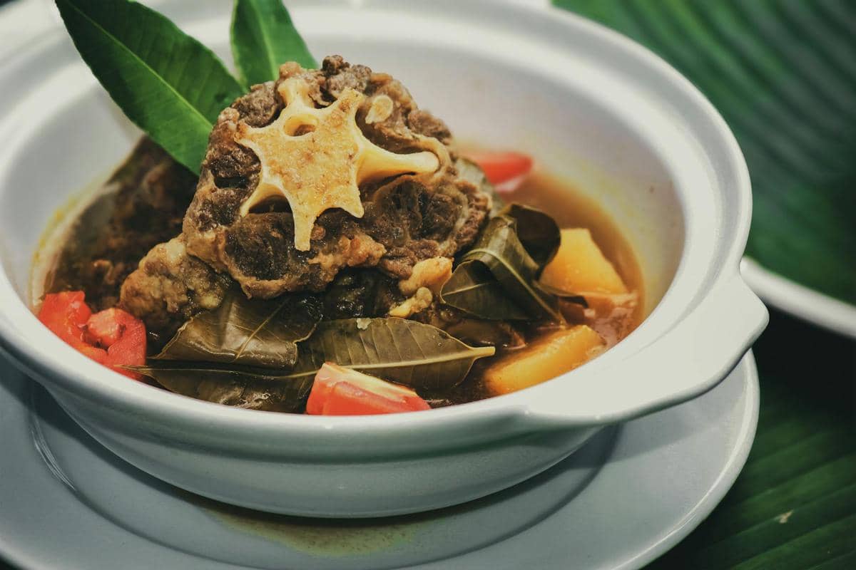 Resep Sop Buntut Sapi yang Empuk, Sajian Favorit saat Idul Adha