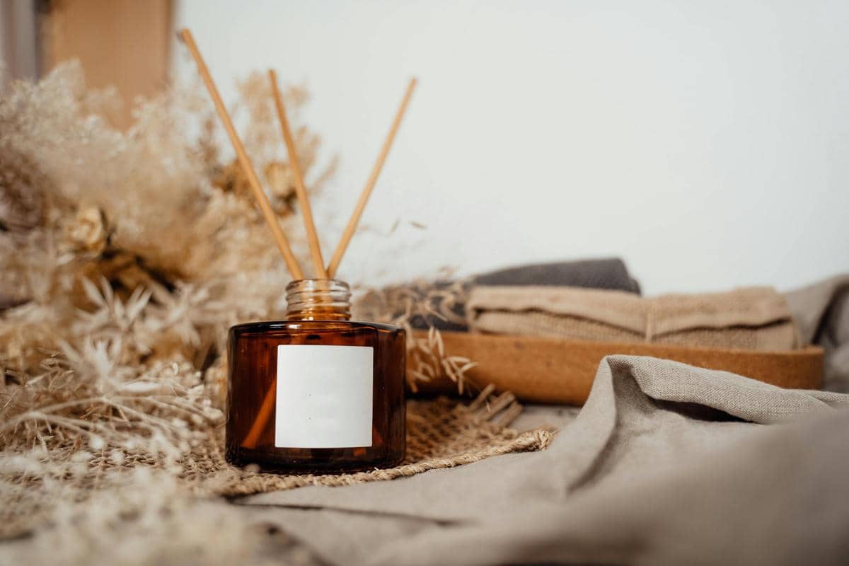 Bikin Sendiri Reed Diffuser Wangi Hotel dengan Bahan Dapur!