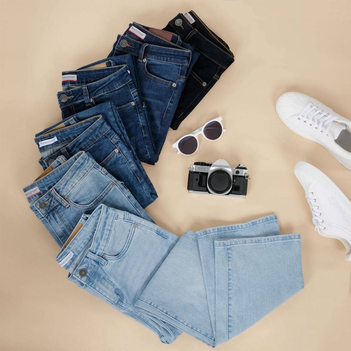 ilustrasi celana jeans (pexels.com/Tien Nguyen)