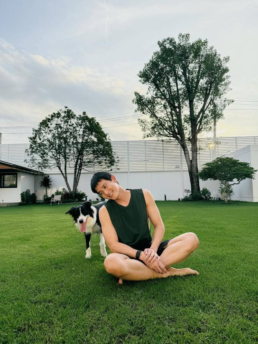 Outfit Jirayu Tangsrisuk