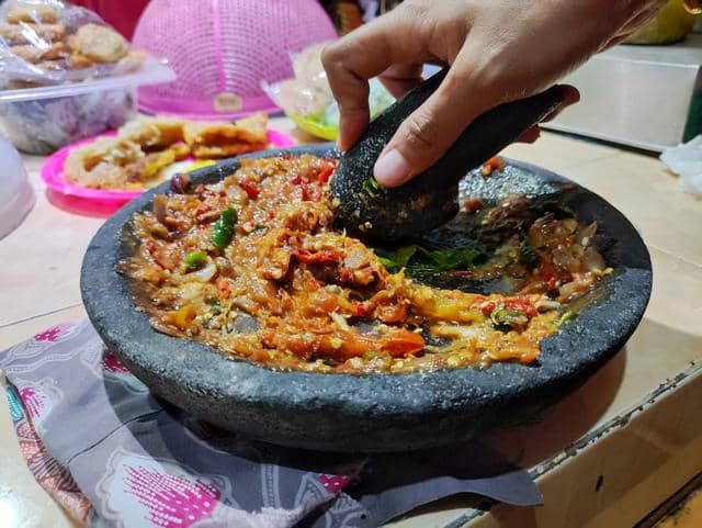 Resep Sambal Dadak Kemangi untuk Teman Makan Nikmat