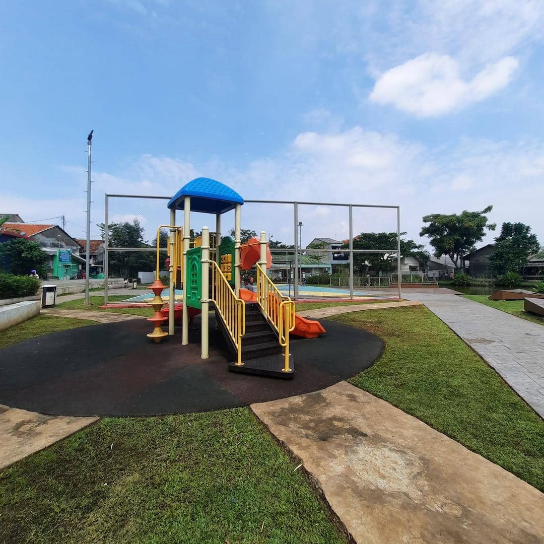 Taman Ciracas Ceria 
