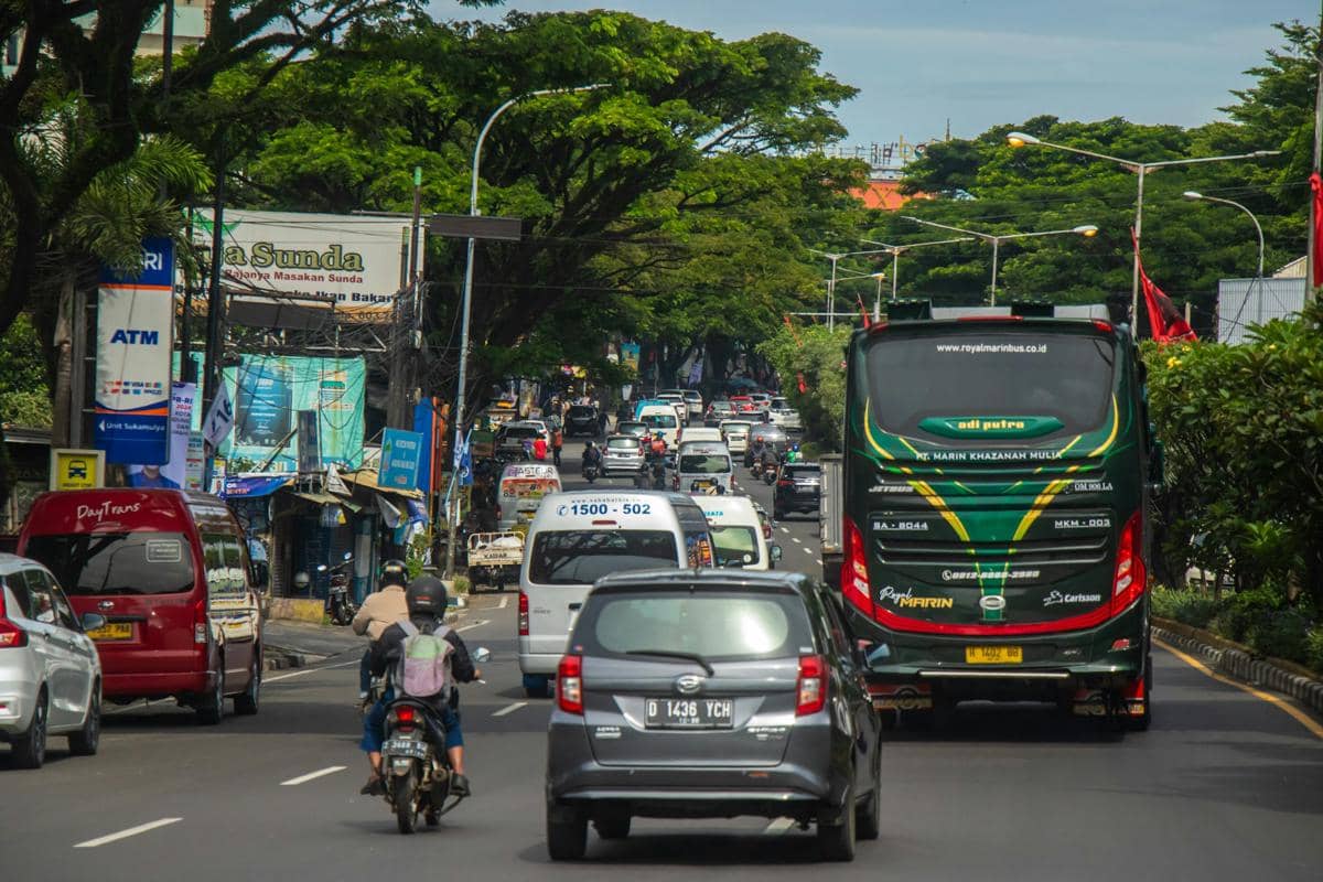 Kenapa di Indonesia Menggunakan Lajur Kiri? Ini Alasannya